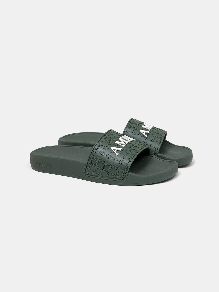 MA QUAD POOL SLIDE