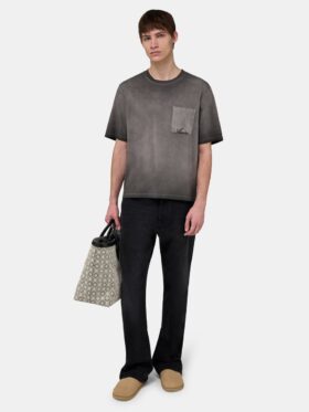 T-SHIRT À POCHES DÉCOLORÉ